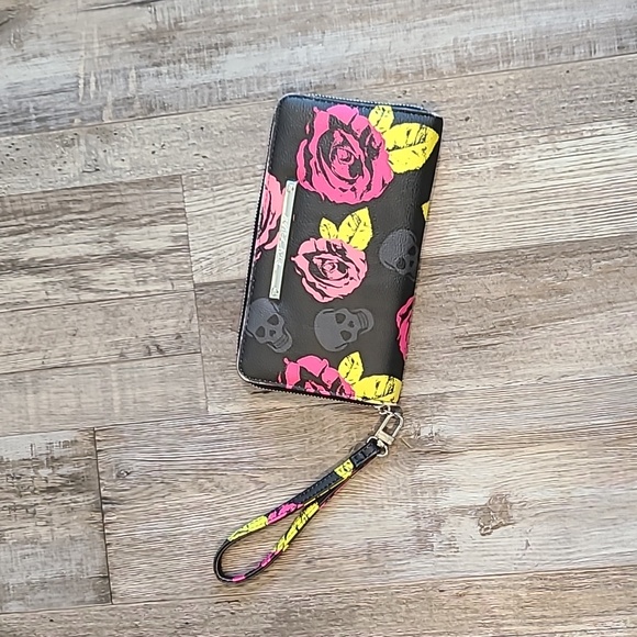 Betsey Johnson Handbags - Betsy Johnson Skull Design Wristlet Wallet